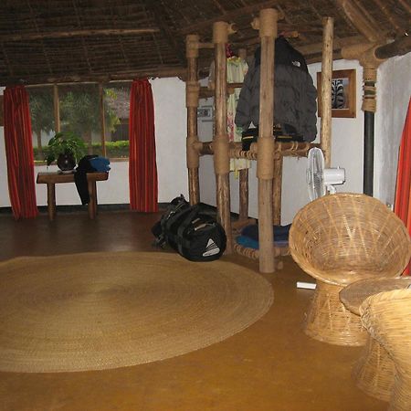 Honey Badger Lodge Моши Номер фото