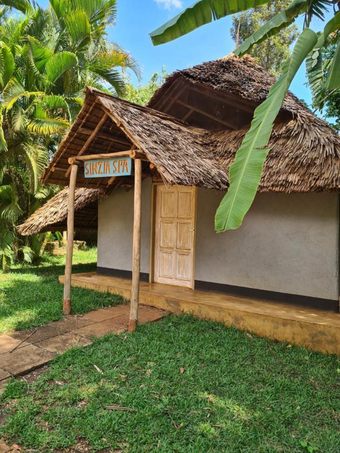 Honey Badger Lodge Моши Экстерьер фото